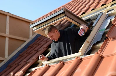 Pose de fenêtres de toit Velux à Sauviat
